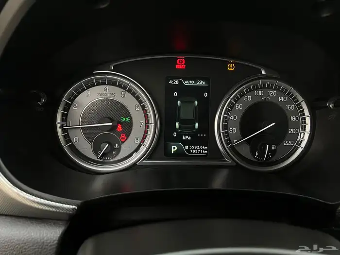 سوزوكي فيتارا 2023 عداد 79.000 دبل دفلك لدى قمة الاطلال 45