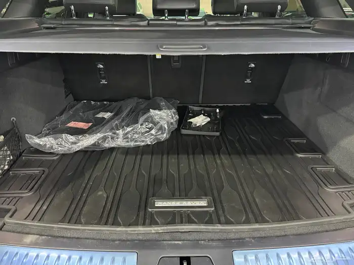 رنج روفر فيلار موديل 2024 ( بحالة الوكالة ) 36