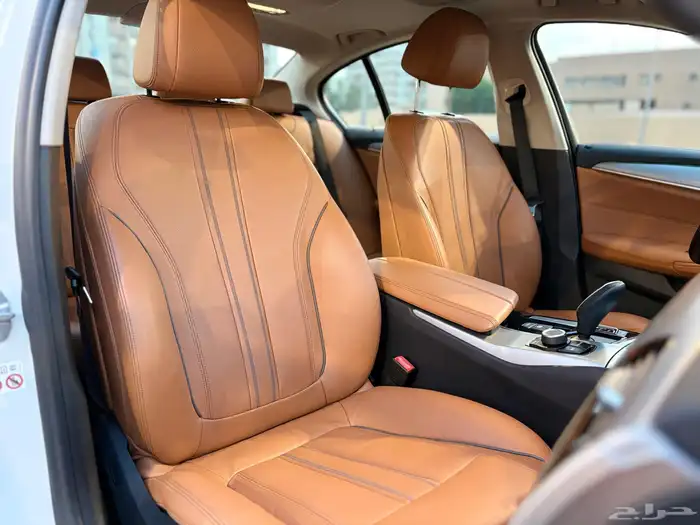 بي ام دبليو الفئه الخامسه 520i موديل 2020 عداد 70 بدي وكاله 24