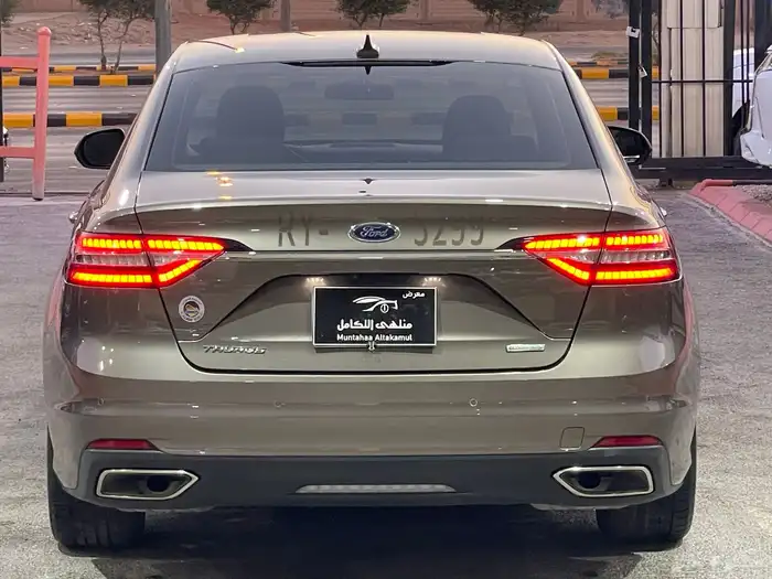 فورد تورس 2020 ممشى 100 الف فقط شرط 6
