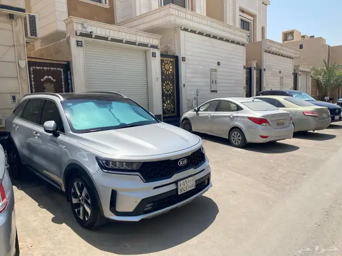 كيا سورينتو نص فل 2021 بحالة جيدة جدا 12