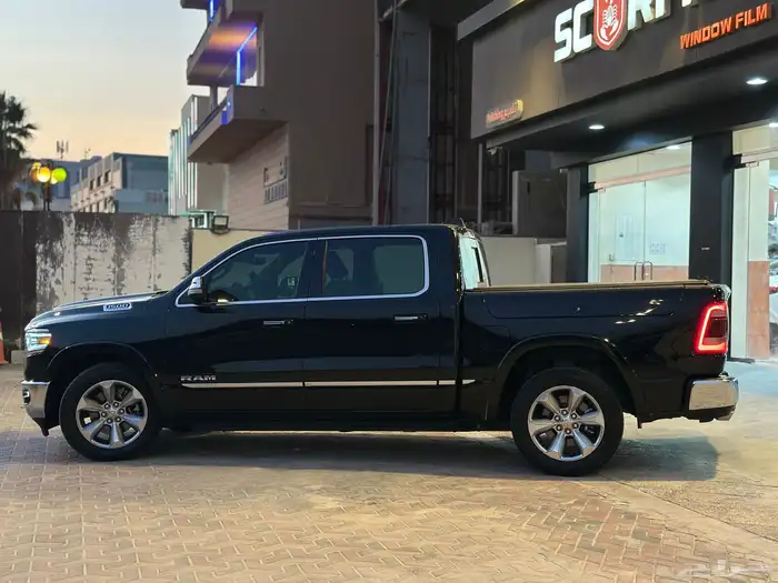 Dodge Ram Limited 2021 V8 36