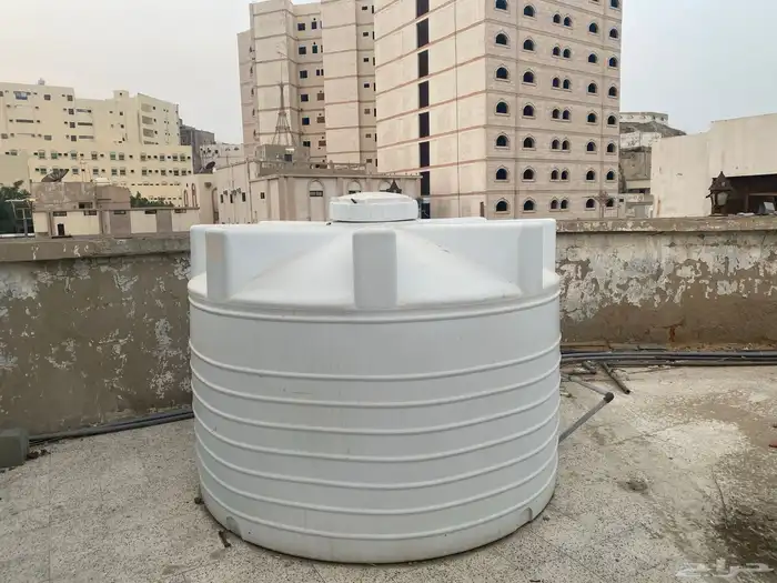 اثاث عماره عباره عن مكاتب و خزان ومكيفات وغيرها 1