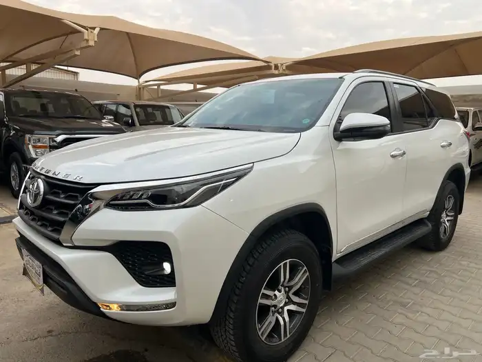 فورتشنر بنزين 2025 فل كامل عداد 19.000 فقط لدى قمة الاطلال 15