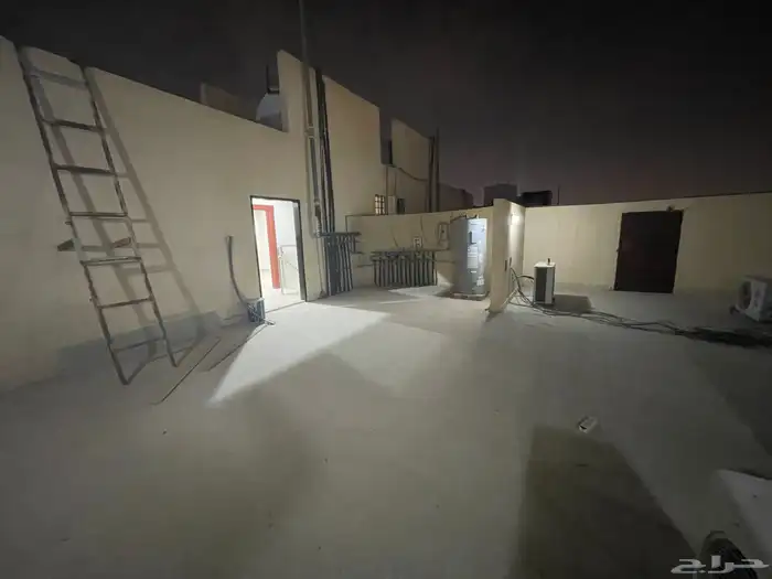 فيلا للإيجار حي الشهداء 36