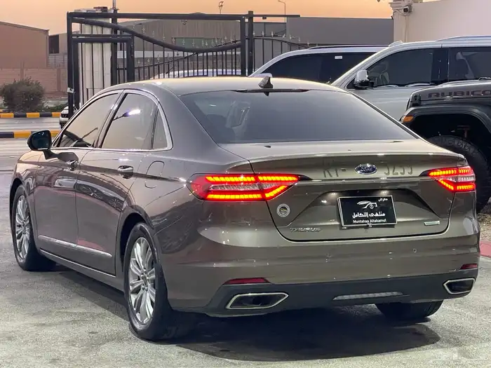 فورد تورس 2020 ممشى 100 الف فقط شرط 10
