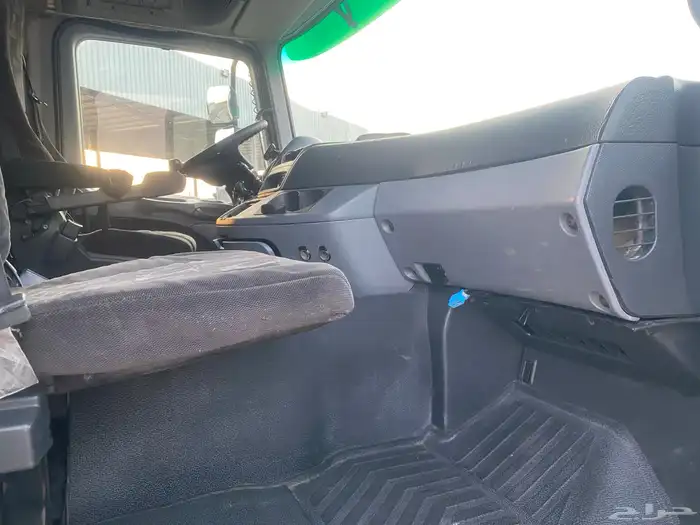 للبيع راس أكتروس 2009 نقل عام 19