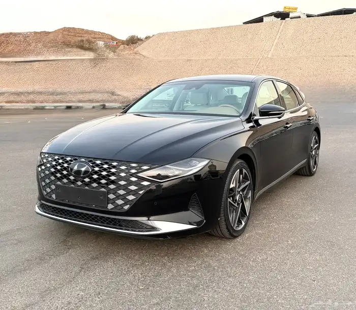 ازيرا 2021 فل كامل داخل ابيض فل بدون بنورما نضيفه للبيع 0