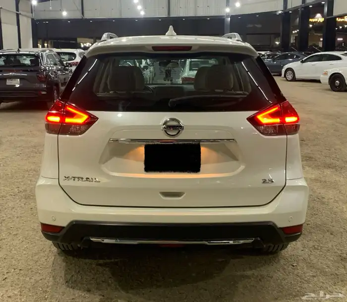 للبيع نيسان اكس تريل وارد الوكيل منوة المستخدم 7