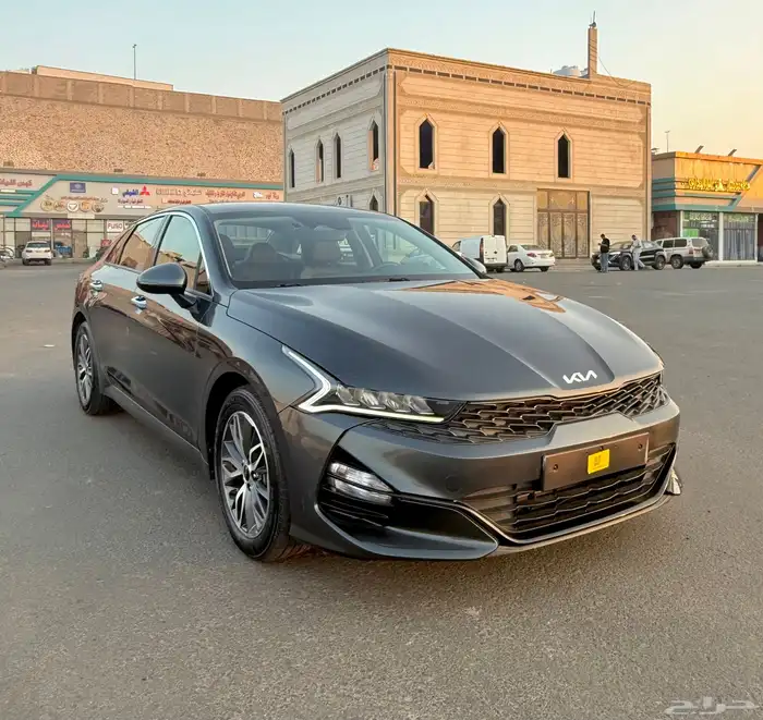 كيا K5 نص الفل 2023 ماشيه 51 الف بحالة الوكاله للبيع 7