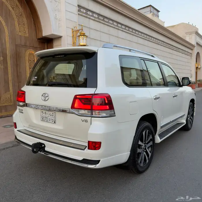 لاندكروزر Gx.r 2019 قراند تورنق بحالة الجديد 14