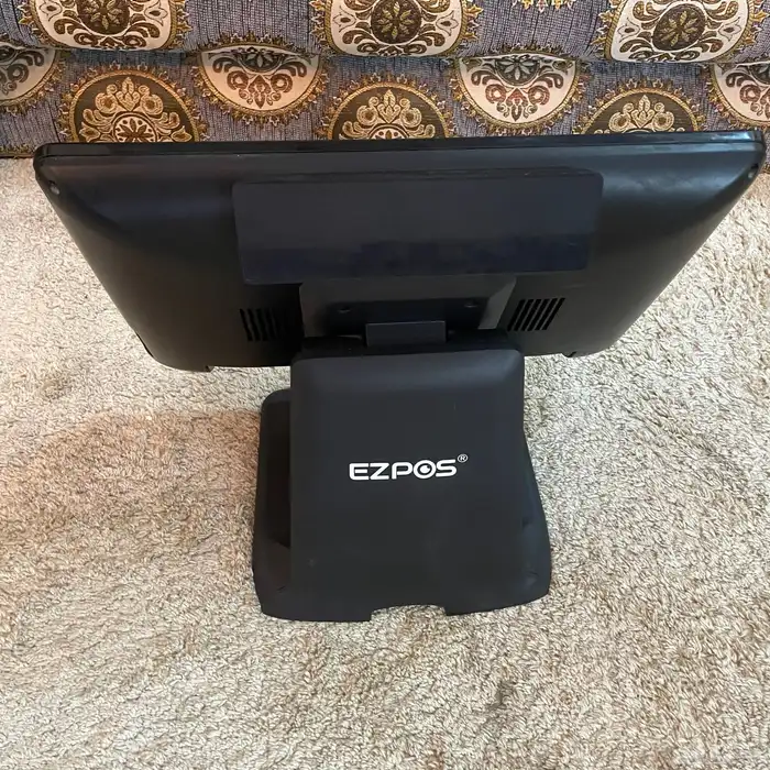 جهاز كاشير مع الطابعه وجميع اسلاكه 1