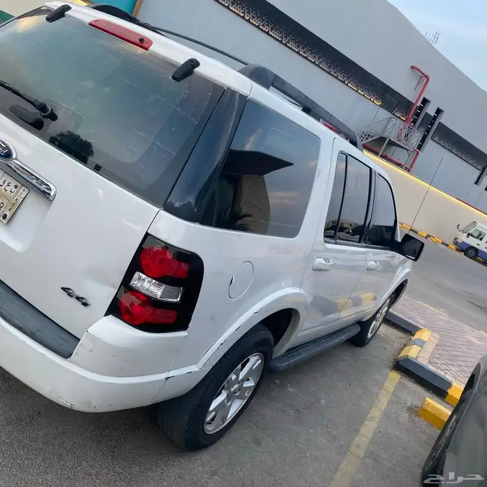 للبيع سيارةاكسبلورر 2010 جيدجدا استمارة وفحص جديد 1