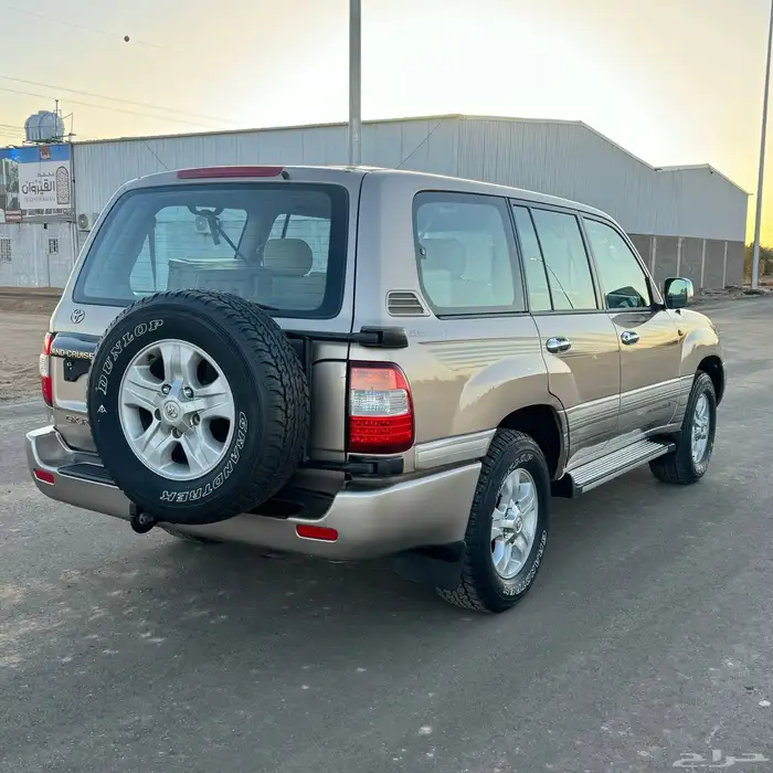 لاندكروزر 2006 ( قير عادي - اسبير علاق ) 11
