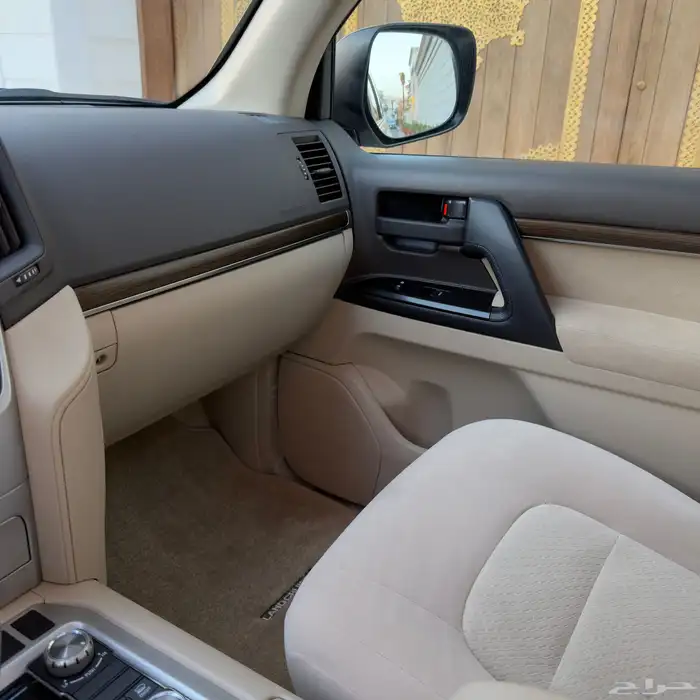 لاندكروزر Gx.r 2019 قراند تورنق بحالة الجديد 61