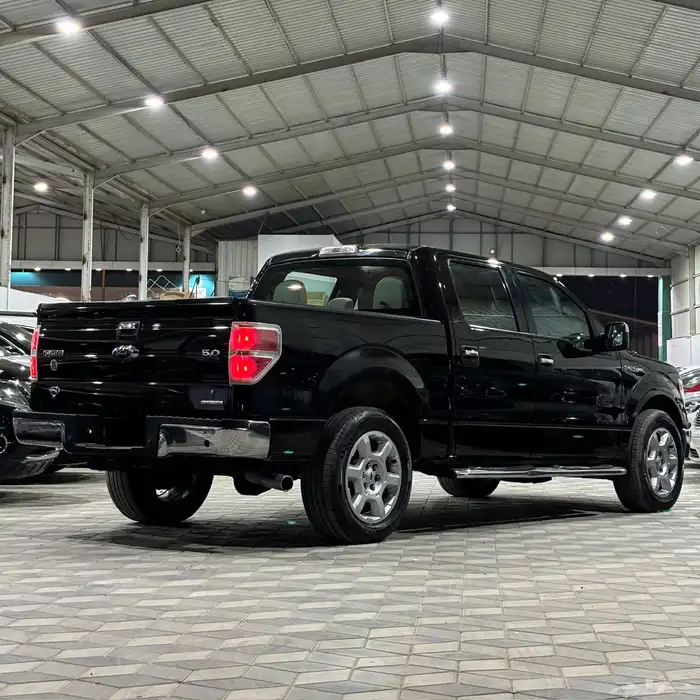 فورد F150 2013 ثمانية سلندر V8 نص فل XLT غمارتين 6