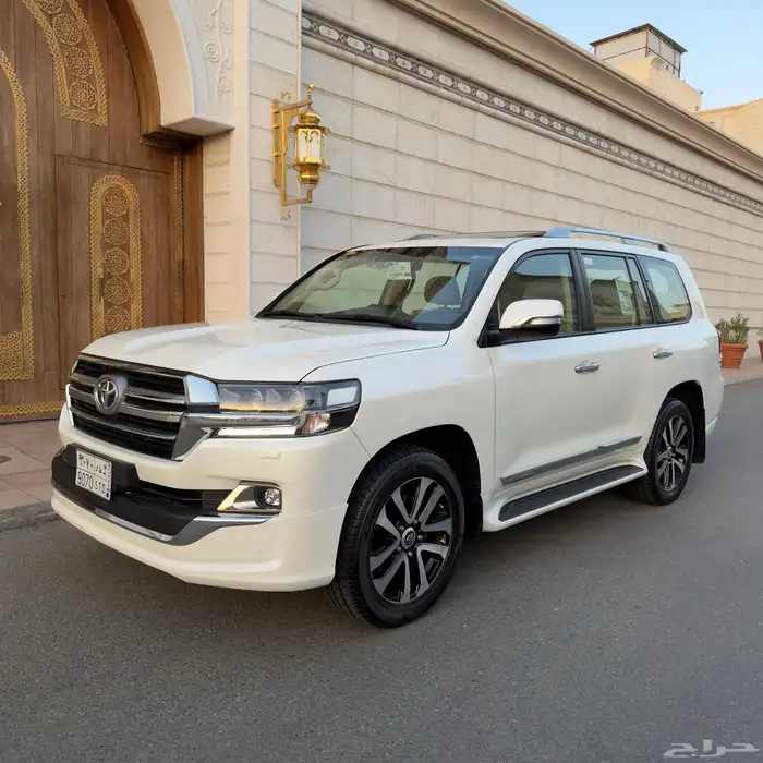 لاندكروزر Gx.r 2019 قراند تورنق بحالة الجديد 0