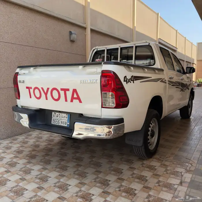 هايلكس 2022 بنزين 5