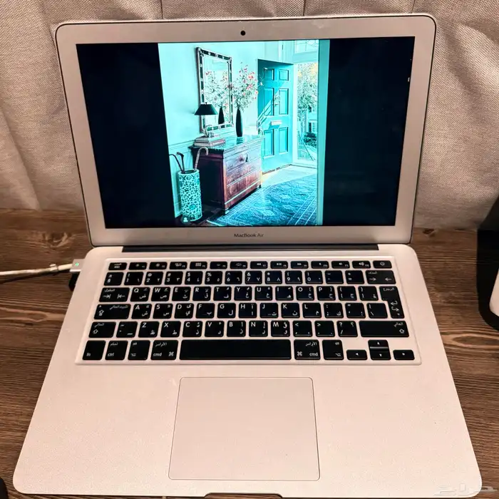 لابتوب ماك آير - نظيف جدا 2