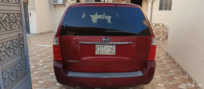 كيا كرنفال 2011 2