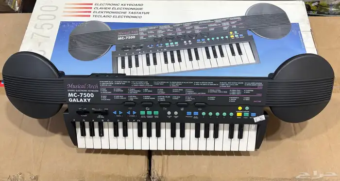 بيانو متنوع للبيع شغال كهرباء وبطارية 3