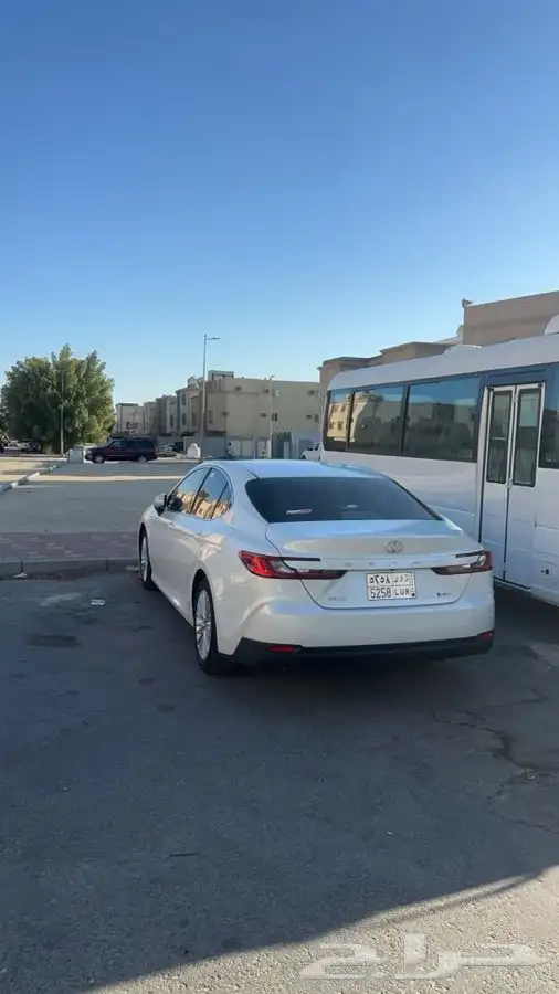 كامري E بلس للبيع او للبدل بكامري ستاندر بنزين ممشى 34 3