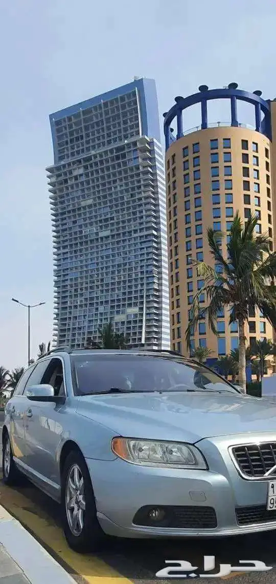 VOLVO فولفو V70 2009 1