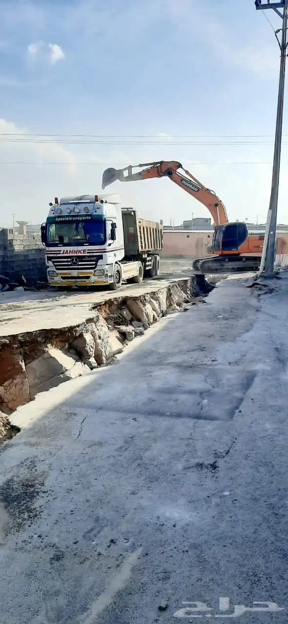 تأجير معدات ثقيله  تريله 2006بكلينات هونداي  دوسان مقاس 220 8