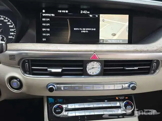 جينسيس G90 موديل 2021 15