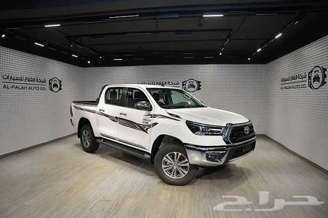 تويوتا هايلكس بفئات متعددة موديل 2025 1