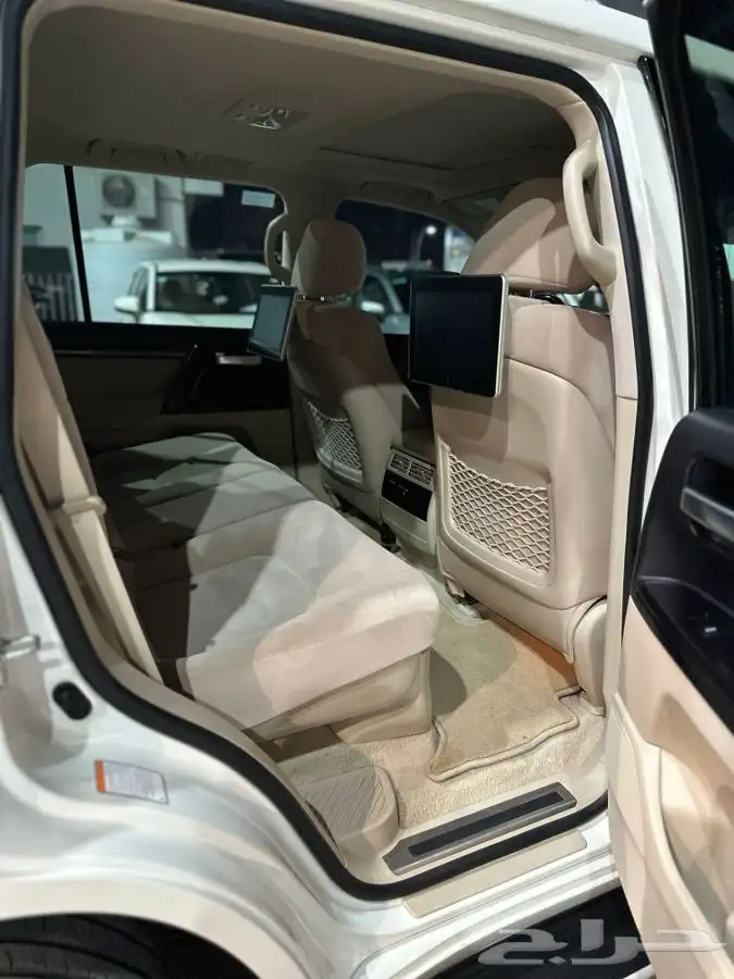 نبيع لاند كروزر تورنق 2021 V8 . 6