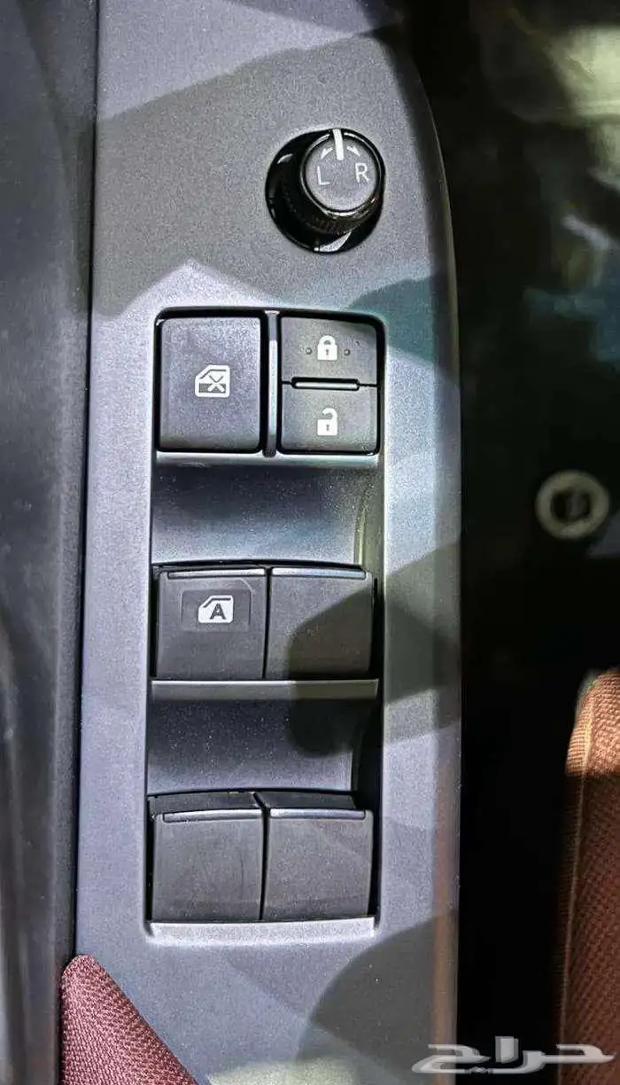 تويوتا هايلوكس DLX ديزل دبل تماتيك خليجي 2025 8