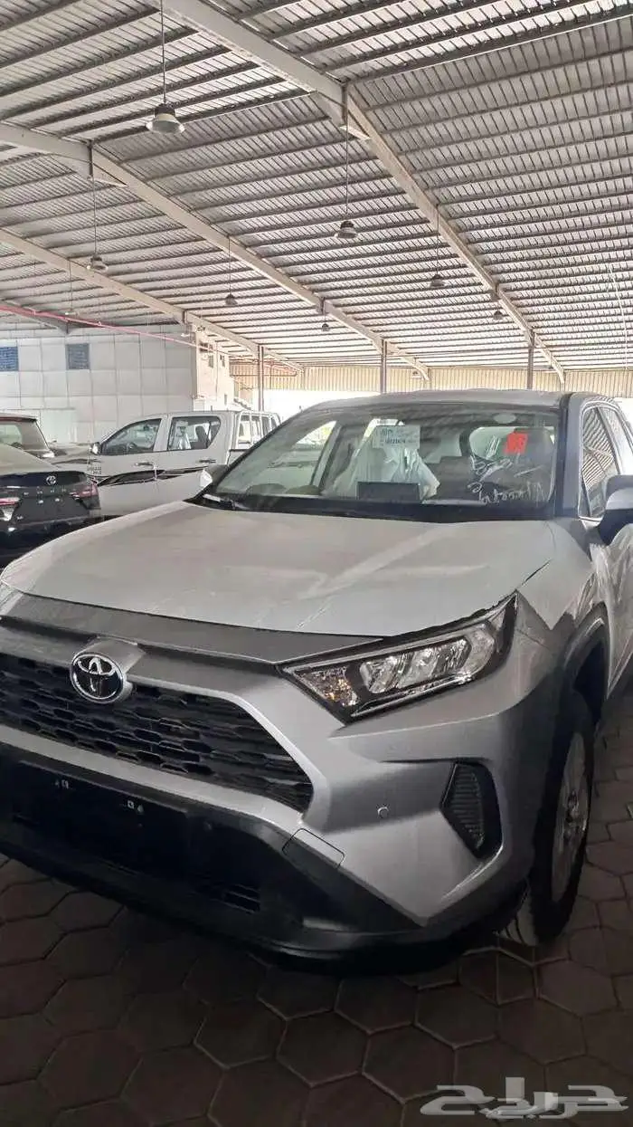 تويوتا راف فور استاندر موديل 2025 0