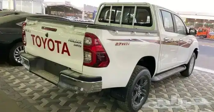 تايوتا هايلكس GLX -S 2025 بنزين بريمي 2