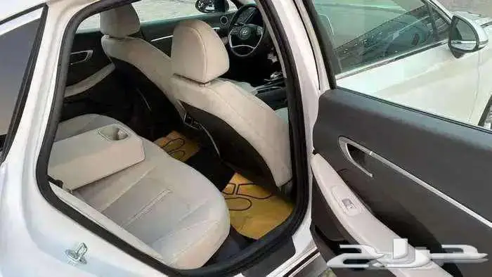 هيونداي سوناتا 2021 استاندر بنزين - 2400 سي سي 12