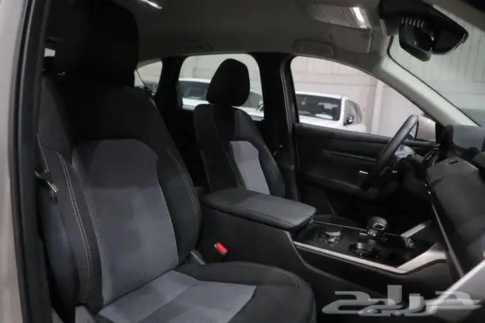 مازدا CX60 استاندر شاشة اربعة سلندر موديل 2025 9