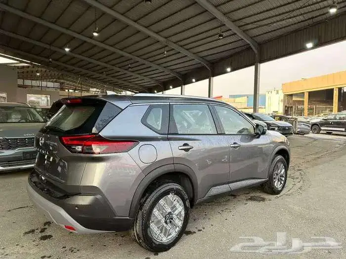 نيسان اكستريل ستاندر 7 مقاعد دبل وبدون دبل موديل 2026 5