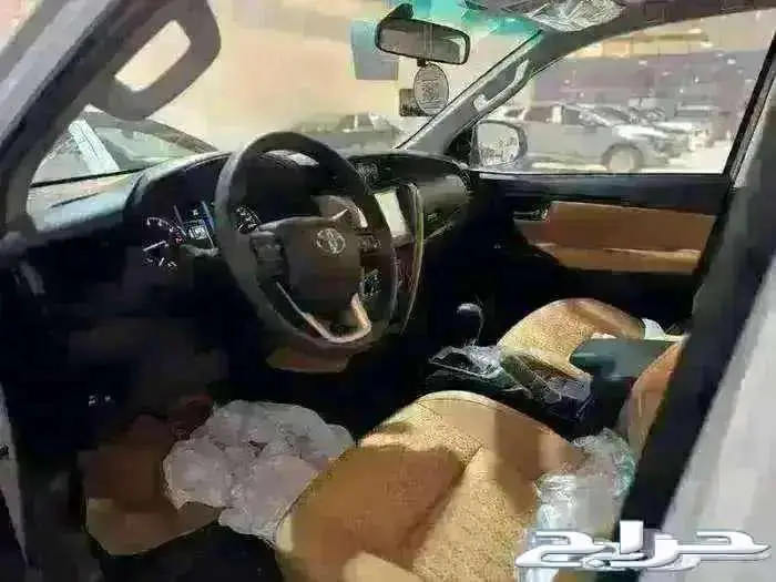 تويوتا فورتشنر GX2 دبل بنزين 2025 4