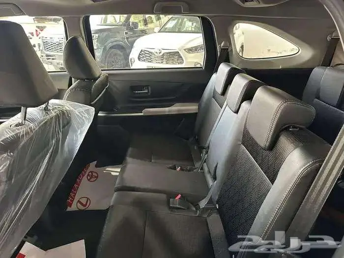 تويوتا فيلوز GLX 2025 8