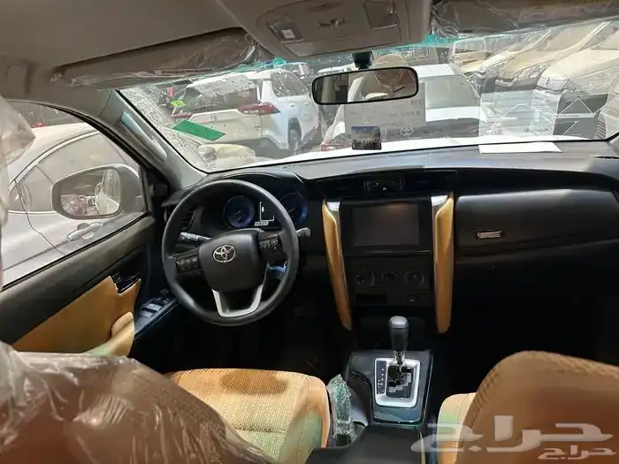 تويوتا فورتشنر بنزين بدون دبل كاش واقساط على جميع البنوك 2