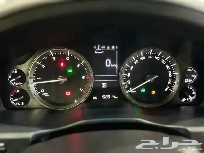 تويوتا لاندكروزر 2021 بريمي ماشي 108 الف قمة فالنظافة 7