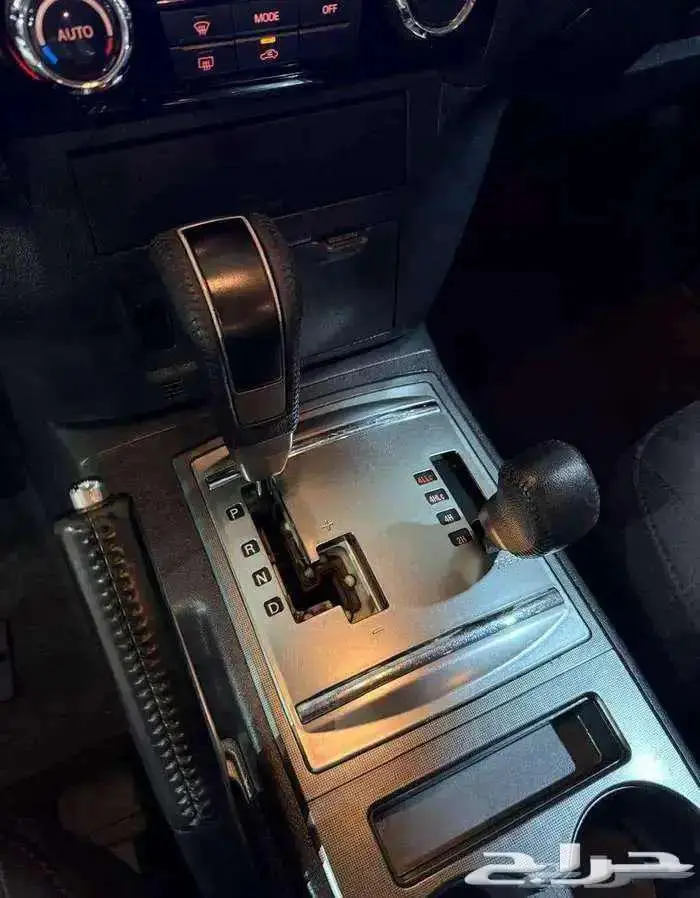 للبيع باجيرو 2020 بابين V6 3.8 سعودي ( عداد قليل ) 28