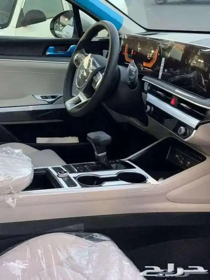 كيا K5 ستاندر مطور بصمة فتحة سقف 2025 4