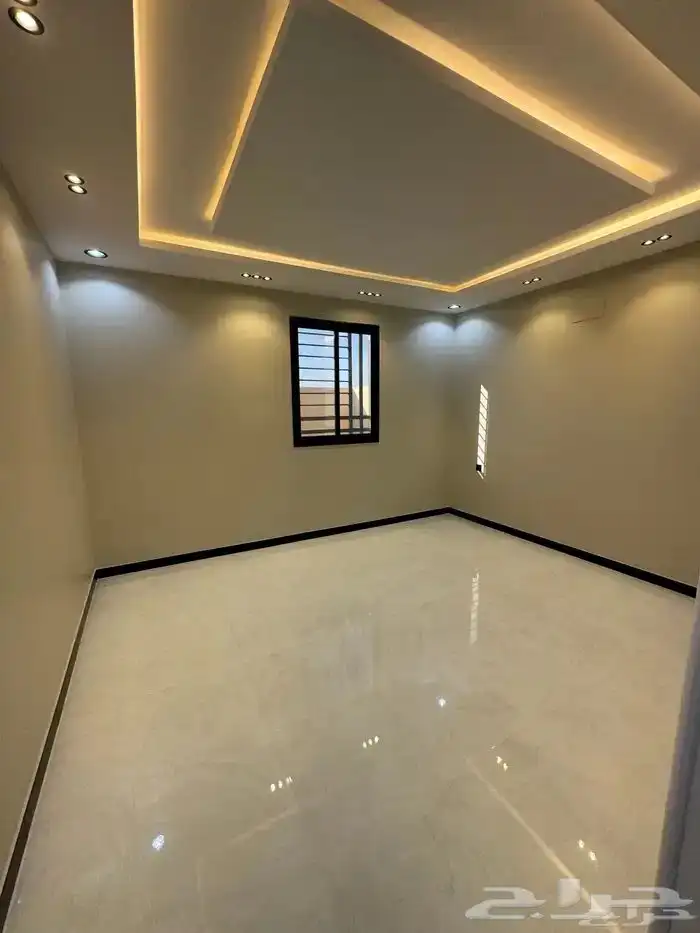 للبيع شقق ارضيه وارواف علويه تشطب ممتاز بدره الموسي 44