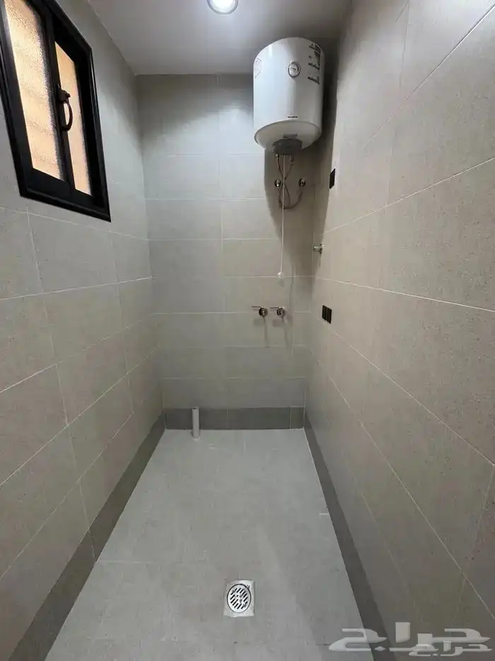 للبيع شقق ارضيه وارواف علويه تشطب ممتاز بدره الموسي 43