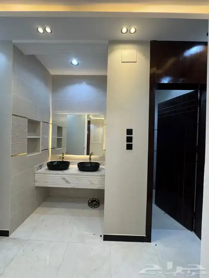 للبيع شقق ارضيه وارواف علويه تشطب ممتاز بدره الموسي 3