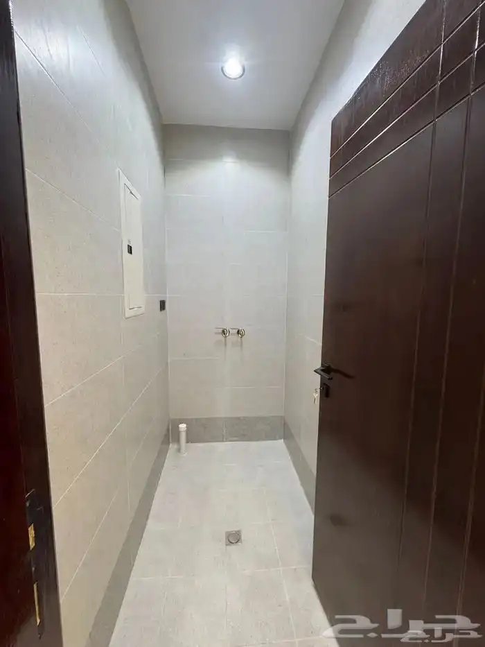 للبيع شقق ارضيه وارواف علويه تشطب ممتاز بدره الموسي 6