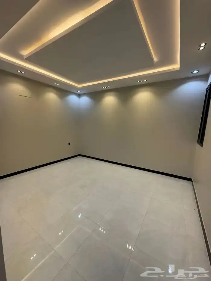 للبيع شقق ارضيه وارواف علويه تشطب ممتاز بدره الموسي 32