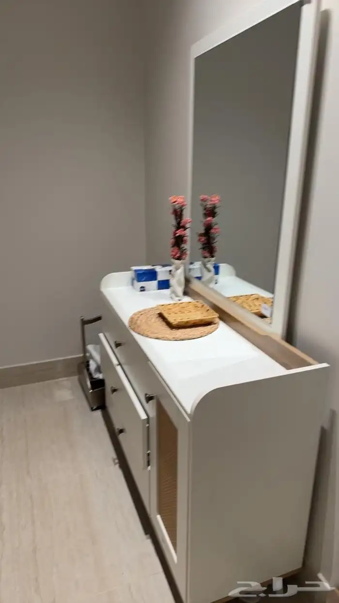 للإيجار شقة جديدة مؤثثة مودرن الرياض حي الرمال 4