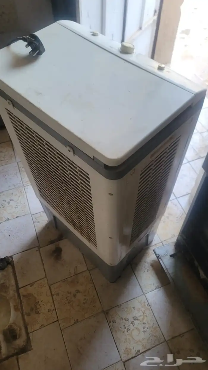 قفص كبير ومكيف شغال ونظيف شرط 0